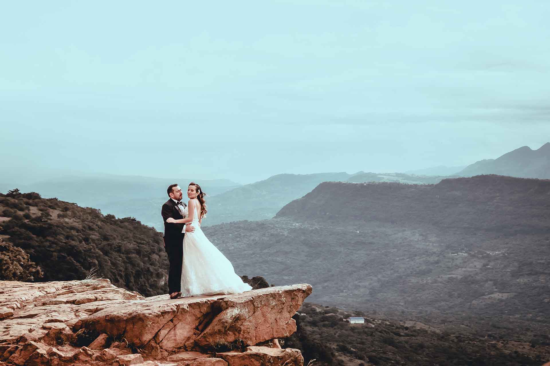 Fotógrafo de bodas en Barichara Santander Artevi - Sesión de novios en Salto del Mico